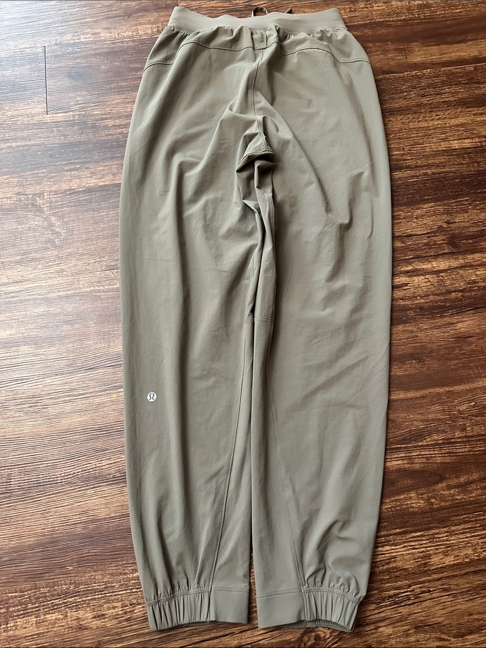 Lululemon size 4 License to Train Jogger new without tags - Picture 4 of 8